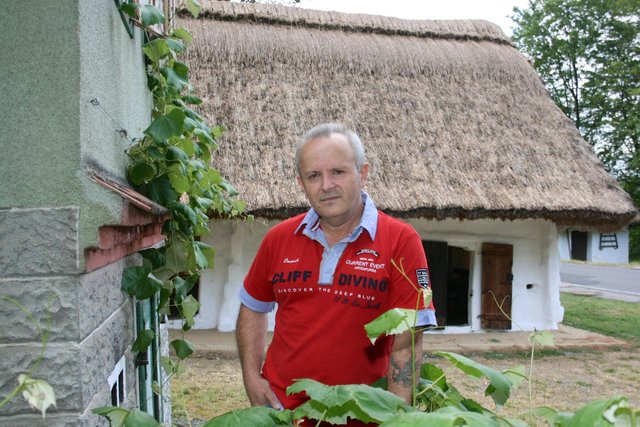 Nach dem vorzeitigen Rücktritt von Obmann Karl Böö muss sich der Heiligenbrunner Weinbau- und Kellerverein einen neuen Chef suchen.