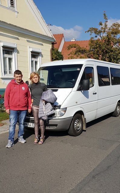 Den Bus mit den Spenden verabschiedete Gemeinderätin und Initiatorin Adella Glocknitzer.