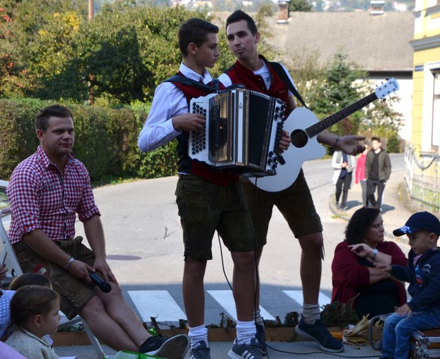 Foto: Die Brüder Stefan und Patrick spielten unermüdlich auf