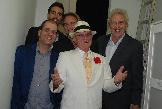 Louie Austen mit Band.