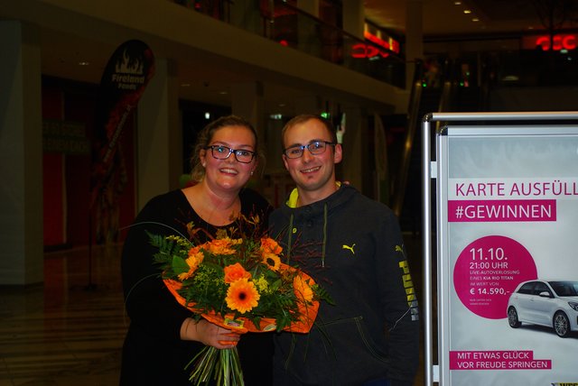Das glückliche Gewinnerpärchen Christine Stiefsohn und ihr Freund Martin Neumayer.