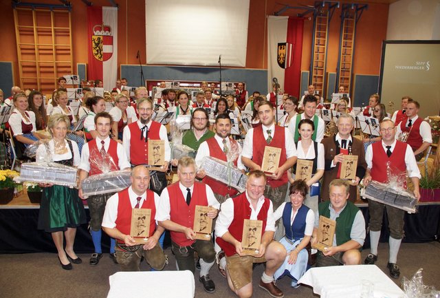Gemeinsames Werk der Musikkapellen Weißbach, St. Martin, Lofer, Unken, Leogang und Schneegattern.