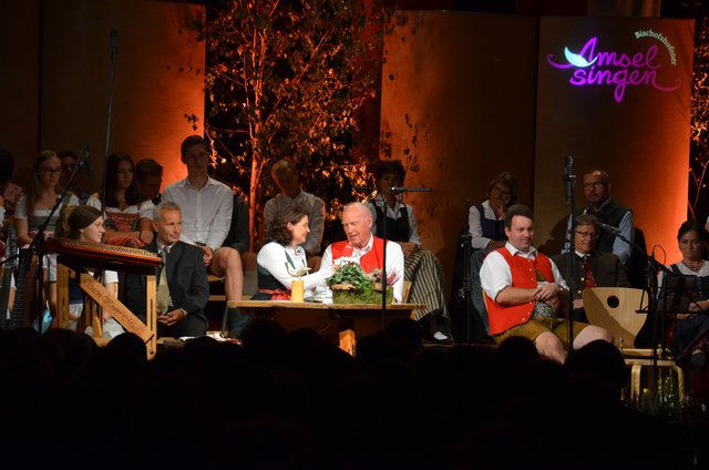 Caroline Koller im Interview mit Peter Moser von den Alpbacher Bläsern aus Tirol. 