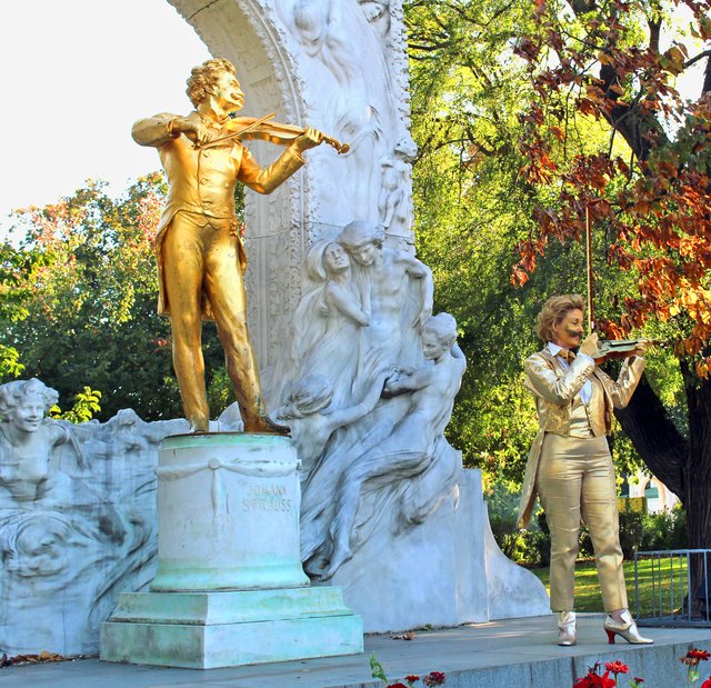 Elisabeth Wolf als Johann Strauss | Foto: Peter Markl