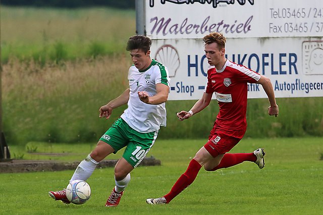 Kevin Waldbauer (grün-weiß) erzielte vier Treffer für Wies.