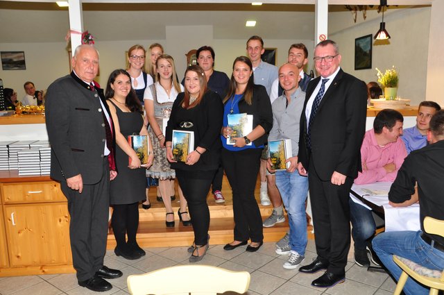 Die JungbürgerInnen wurden am Freitag in Ellbögen gefeiert.