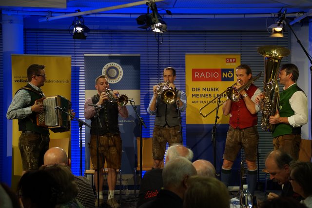 Faltenblech aus Bad Traunstein spielten bei der Langen Nacht der Volksmusik im Funkhaus auf. | Foto: Volkskultur Niederösterreich