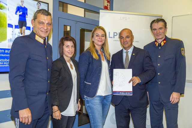 v.l. Landespolizeidirektor Mag. Helmut Tomac, Verena Frick BA, Simone Mende – BVA, Gerhard Seier – Vorsitzender des Landesstellenausschusses der BVA und Obstlt Silvester Wolsegger, BA.