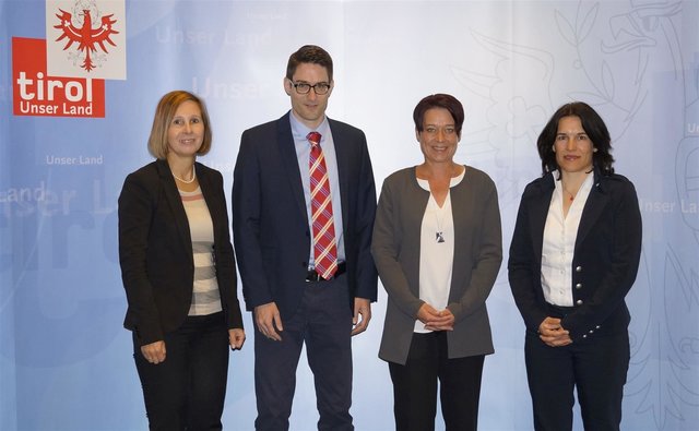 v.l. LRin Gabriele Fischer, Behindertenanwalt Kristof Widhalm, LTPin Sonja Ledl-Rossmann und Landesvolksanwältin Maria Luise Berger