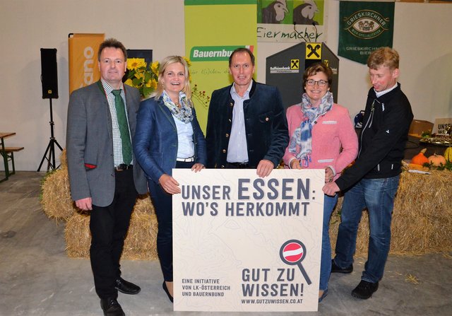 Bezirksobmann Martin Dammayr, Daniela Burgstaller, Josef Moosbrugger, Bezirksbäuerin Gerlinde Mallinger, Bezirks Obmann Stellvertreter Johannes Zehetner (v.l.)
