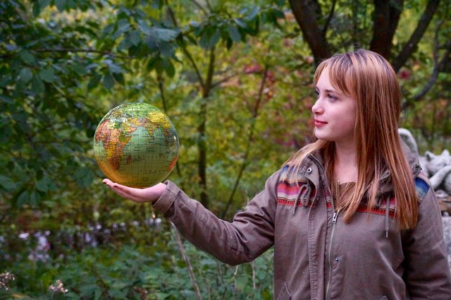 <f>Die Laimbacherin Sophie Schindler</f> will mit ihrer Musik Menschen berühren, so wie mit "Love to the World".