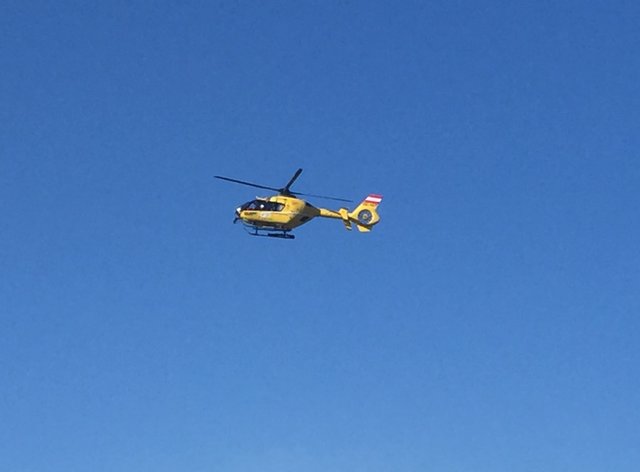 Die Verletzte wurde vom Hubschrauber ins KH Villach geflogen (SYMBOLBILD)
