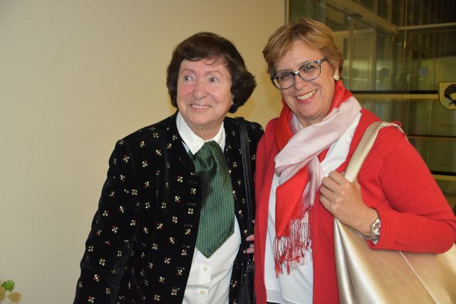 Ria und Marina (v. li.)