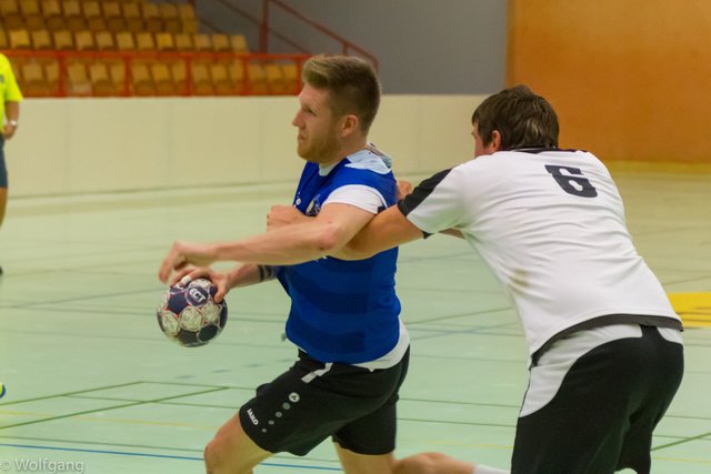 Markus Gschwandtner führt Meister Traun gegen Edelweiß II zum Sieg.