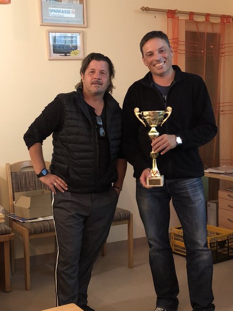 Ortsmeister Stefan Strauß (re.) mit Sektionsleiter MAnfred Fischer.