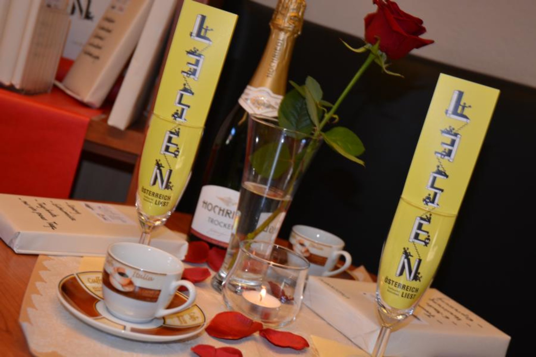In der Stadtbcherei der Stadt Weiz kann man derzeit sein Glck bei einem Blind-Date versuchen. Foto: Stadtbcherei Weiz hochgeladen von Roman sucht ein Date - Weiz - dbminer.net