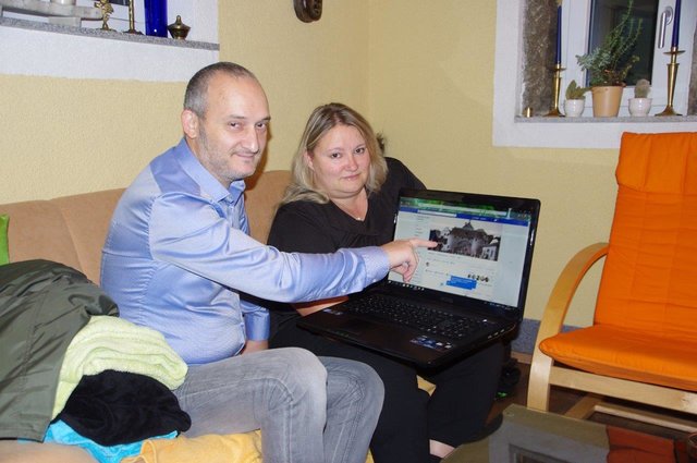 Bettina und Gerhard Walch betreiben sich seit 2012 die Facebook-Seite "Schärding in alten Ansichten". | Foto: Walch