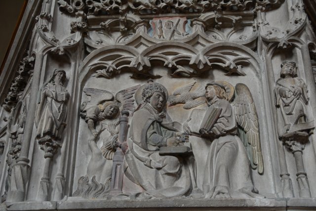 Der Dom Maria Himmelfahrt ist die Stadtpfarrkirche der Südtiroler Landeshauptstadt Bozen und Bischofskirche der römisch-katholischen Diözese Bozen-Brixen.
