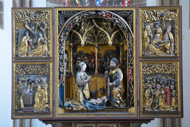 Das Franziskanerkloster und die dazugehörende Kirche in Bozen beherbergen wertvolle Fresken und weitere Kunstwerke.