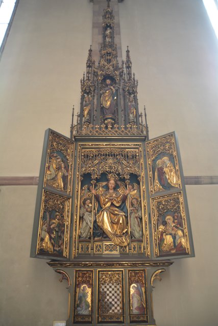 Der Dom Maria Himmelfahrt ist die Stadtpfarrkirche der Südtiroler Landeshauptstadt Bozen und Bischofskirche der römisch-katholischen Diözese Bozen-Brixen.