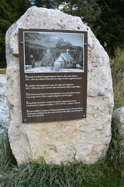 Eine gemütliche Wanderung am Fuße des 3.004 Meter hohen Rosengartens im Eggental.