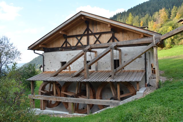 In der Nähe von Eggen wurde eine alte Mühle wieder instandgesetzt.