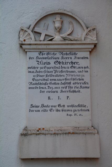 Die Pfarrkirche in Eggen ist dem heiligen Nikolaus geweiht.