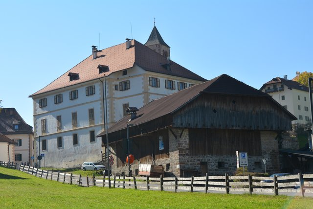Auf dem Rittner Hochplateau liegt auf einer Seehöhe von 1.154 Metern die kleine Ortschaft Lengmoos.