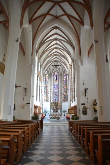 Das Franziskanerkloster und die dazugehörende Kirche in Bozen beherbergen wertvolle Fresken und weitere Kunstwerke.