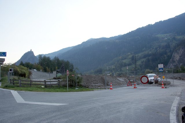 Knoten Oberland: Die Auffahrtsrampe von der B171 zum Landecker Tunnel wurde gesperrt.