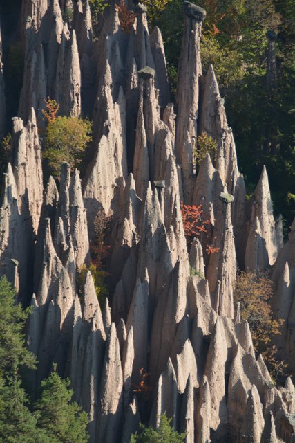 Ein Spaziergang zu den beeindruckenden Erdpyramiden am Ritten.