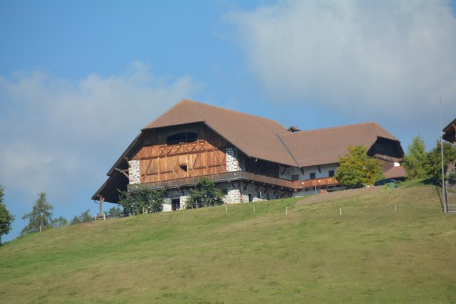 Auf dem Rittner Hochplateau liegt auf einer Seehöhe von 1.154 Metern die kleine Ortschaft Lengmoos.