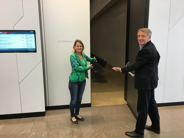 &lt;b&gt;Laden zur Langen Nacht der Bewerbung:&lt;/b&gt; Karrierecoach und Mastermind Doria Pfob und Wirtschaftskammerpräsident Josef Herk | Foto: Doria