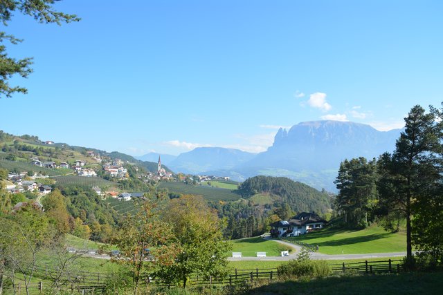 Unterwegs auf dem Rittner Hochplateau oberhalb der Südtiroler Hauptstadt Bozen.