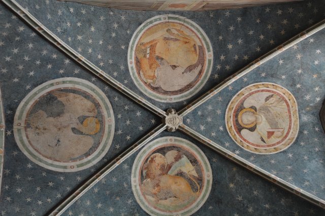 Die Dominikanerkirche mit ihrem ehemaligen Kloster ist eines der kunsthistorisch bedeutendsten Bauwerke der Südtiroler Landeshauptstadt Bozen.