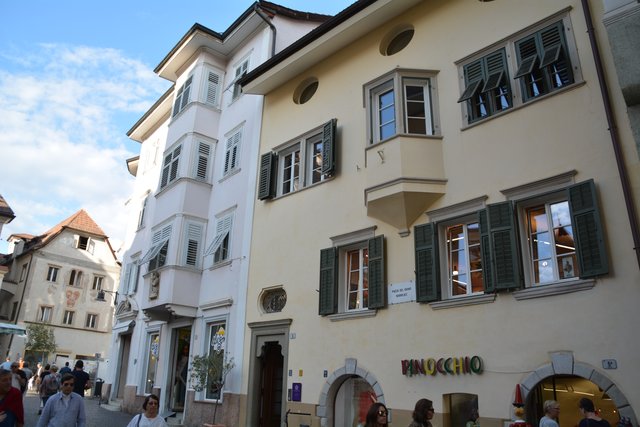 Mit fast 110.000 Einwohnern ist Bozen die größte Stadt in Südtirol.