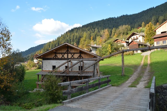 In der Nähe von Eggen wurde eine alte Mühle wieder instandgesetzt.