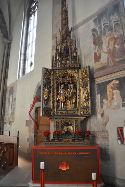 Der Dom Maria Himmelfahrt ist die Stadtpfarrkirche der Südtiroler Landeshauptstadt Bozen und Bischofskirche der römisch-katholischen Diözese Bozen-Brixen.