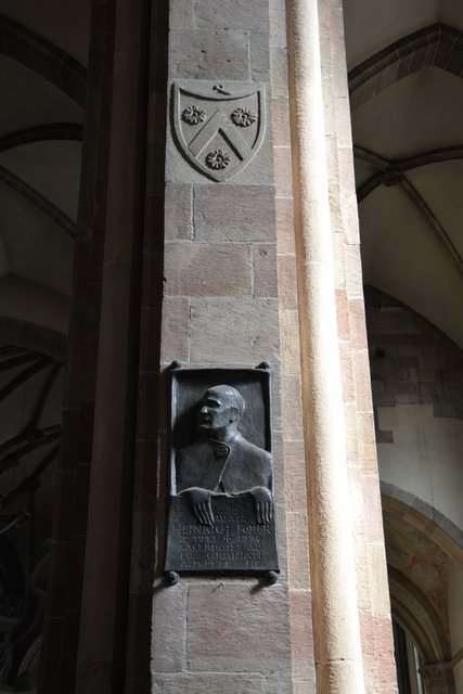 Der Dom Maria Himmelfahrt ist die Stadtpfarrkirche der Südtiroler Landeshauptstadt Bozen und Bischofskirche der römisch-katholischen Diözese Bozen-Brixen.