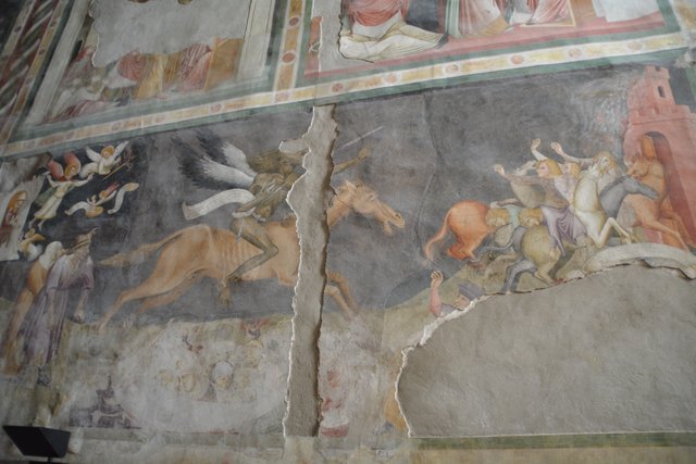 Die Dominikanerkirche mit ihrem ehemaligen Kloster ist eines der kunsthistorisch bedeutendsten Bauwerke der Südtiroler Landeshauptstadt Bozen.