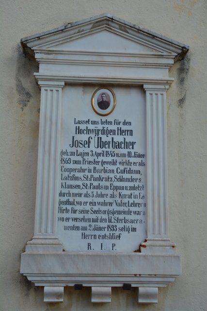 Die Pfarrkirche in Eggen ist dem heiligen Nikolaus geweiht.