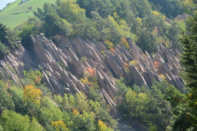 Ein Spaziergang zu den beeindruckenden Erdpyramiden am Ritten.