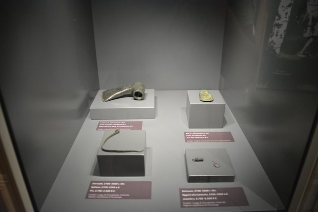Das Südtiroler Archäologiemuseum in Bozen ist der Ausstellungsort des "Mannes vom Tisenjoch", besser bekannt als "Ötzi" und gehört zu den führenden archäologischen Museen Italiens..