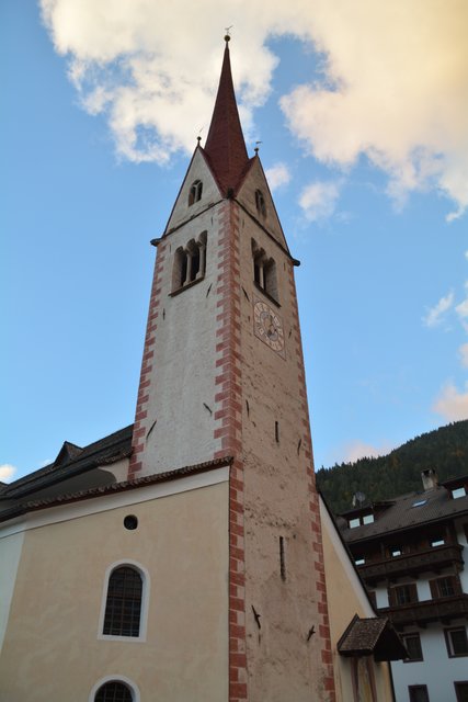 Die Pfarrkirche in Eggen ist dem heiligen Nikolaus geweiht.
