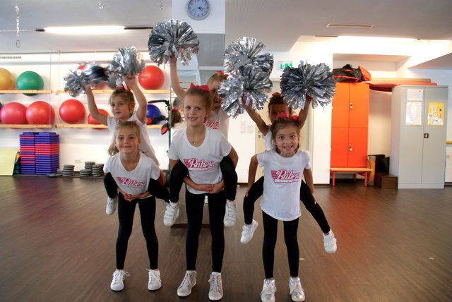 Die Mini-Babes zeigen verschiedenste Formationen.