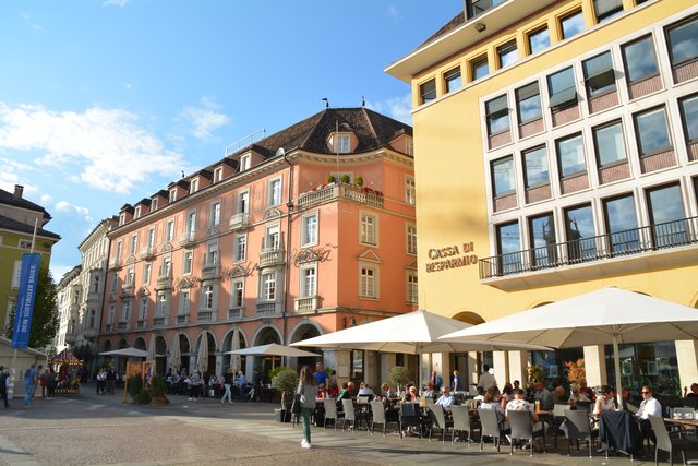 Mit fast 110.000 Einwohnern ist Bozen die größte Stadt in Südtirol.