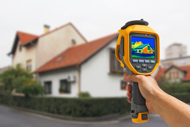 Mit Thermografieaufnhamen können Schwachstellen an der Gebäudehülle erkannt werden.
