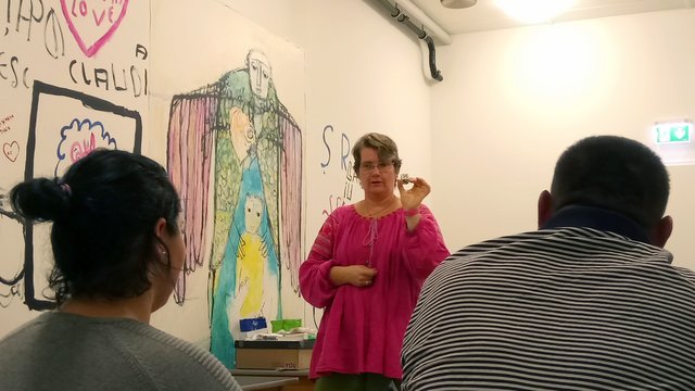 Monika Unterrainer bietet seit Oktober einen wöchentlichen Deutschkurs im Haus Franziskus an.