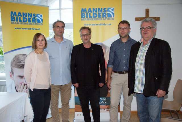 Männerberatung in Landeck: LRin Gabriele Fischer, Reinhard Pfandl, Bgm. Wolfgang Jörg, Ernst Ehrenreich und Leiter Mannsbilder Martin Christandl (v.l.)