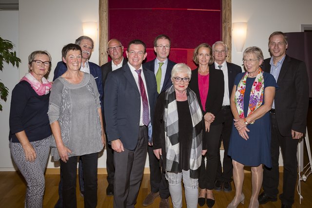 Der neue Vorstand: Ingrid Berger (Ehrenamtlichenvertreterin Stadt), Elfi Gruber (Ehrenamtlichenvertreterin Innergebirg), Dr. Andreas Kindler (medizinischer Berater), Johann Hainisch (Kassierin-Stellvertreter), Mag. Karl Schwaiger (Obmann), Dr. Michael Pallauf (Obmann-Stellvertreter), Brigitte Trnka (Schriftführerin), Dr. Vera Coreth (ebenfalls Kassierin-Stellvertreter), Mag. Roland Rasser (geistlicher Berater), Mag. Herta Stix (Kassierin) und Dr. Andreas M. Weiß (Schriftführerin-Stellvertreter)